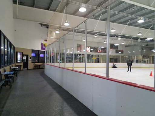 Amusement Center «TILT Studio Family Entertainment Center & Rink Side Ice Arena», reviews and photos, 6152 Grand Ave, Gurnee, IL 60031, USA