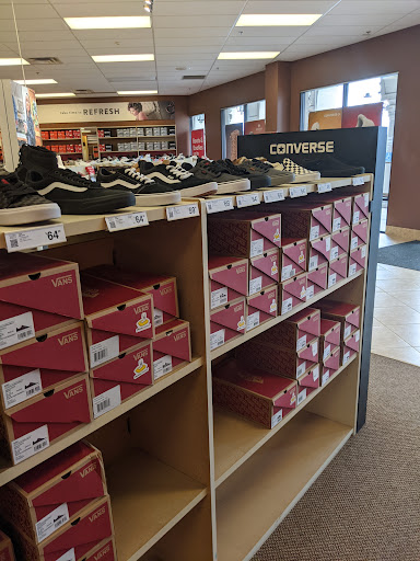 Shoe Store «Famous Footwear», reviews and photos, 19075 I-45, Conroe, TX 77385, USA