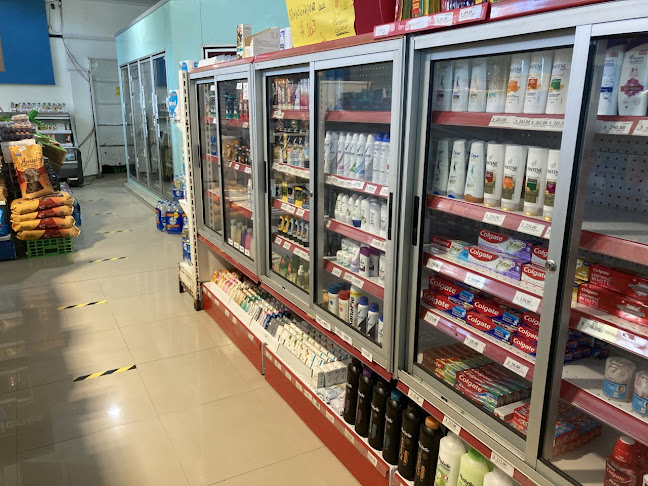 Opiniones de Tienda Búfalo Rojo Supermercado en Montevideo - Supermercado