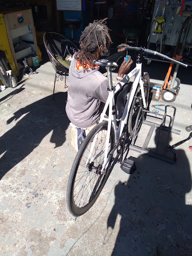 Bicycle Repair Shop «Third Ward Bike Shop», reviews and photos, 2305 Wheeler Ave, Houston, TX 77004, USA