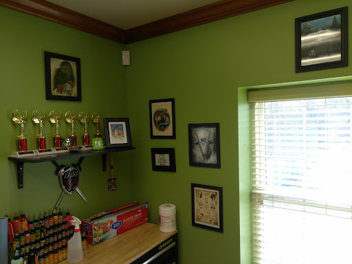 Tattoo Shop «Skull and Rose Tattoo Studio», reviews and photos, 900 E Pulaski Hwy, Elkton, MD 21921, USA