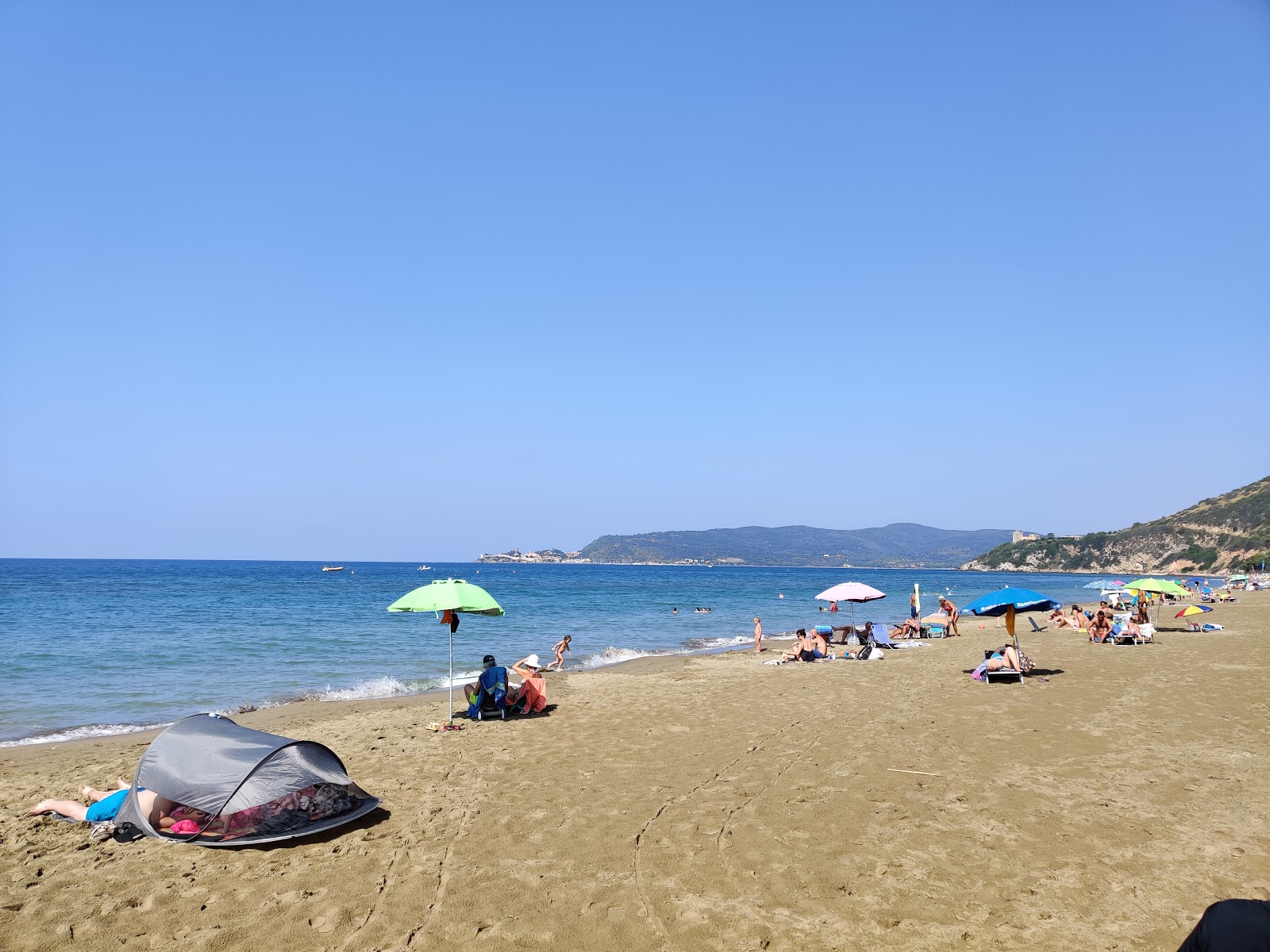 Valokuva Spiaggia Dell'Osaista. - hyvä lemmikkiystävällinen paikka lomalle