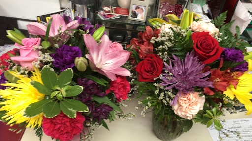 Florist «Rainbow Florist», reviews and photos, 2134 Westchester Ave, Bronx, NY 10462, USA