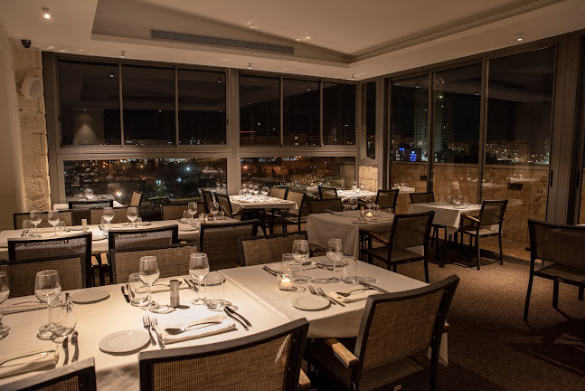 מסעדת סקייליין skyline restaurant