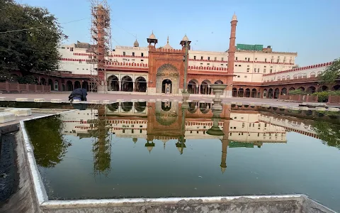 Fatehpuri Masjid image