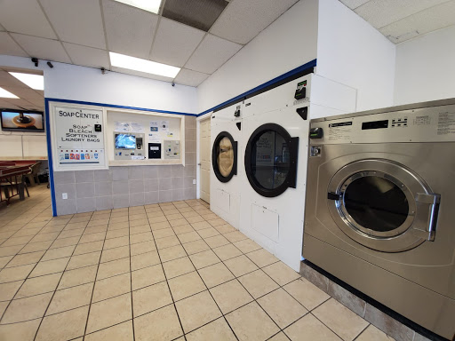 Laundromat «Holiday Plaza Laundromat», reviews and photos, 8485 N Wayne Rd, Westland, MI 48185, USA