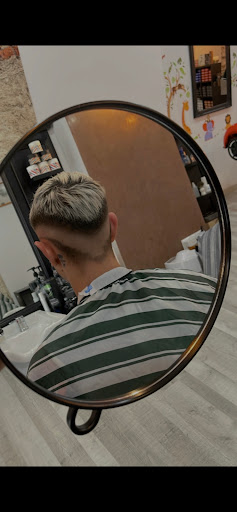 Barbershop Frankfurt Manlleu en Manlleu, Barcelona