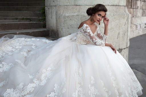 Bridal Shop «Viero Bridal», reviews and photos, 2236 W Chicago Ave, Chicago, IL 60622, USA