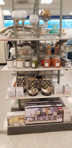 Clothing Store «Ross Dress for Less», reviews and photos, 1600 S Azusa Ave, City of Industry, CA 91748, USA