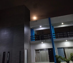 Suites Del Real photo