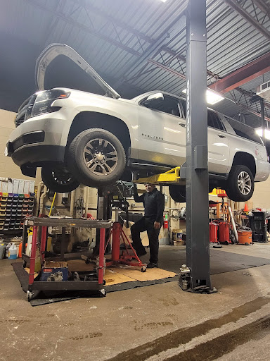Auto Repair Shop «K&G Auto Repair and Detailing», reviews and photos, 4588 Eisenhower Ave, Alexandria, VA 22304, USA