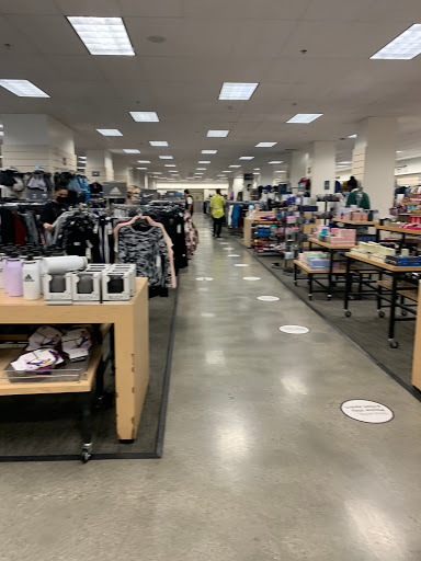 Department Store «Nordstrom Rack Beverly Connection», reviews and photos, 100 N La Cienega Blvd, Los Angeles, CA 90048, USA