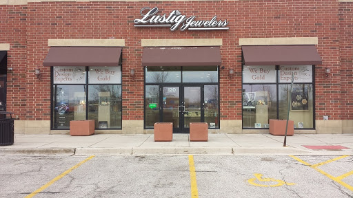 Jewelry Store «Lustig Jewelers», reviews and photos, 281 W Townline Rd, Vernon Hills, IL 60061, USA
