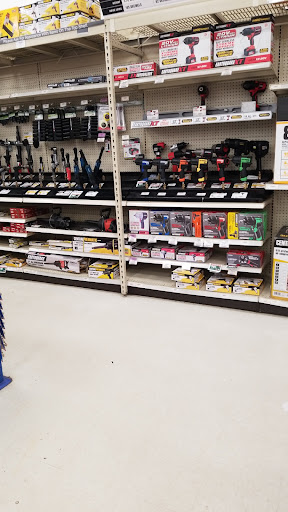 Hardware Store «Harbor Freight Tools», reviews and photos, 2000 Avondale Dr STE 104, Durham, NC 27704, USA