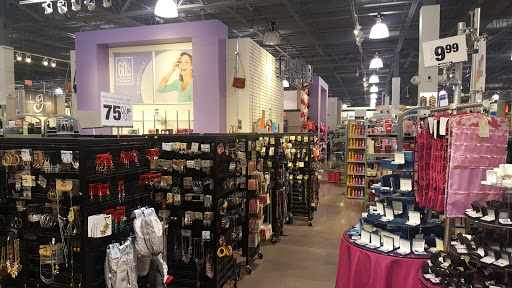 Discount Store «Gordmans - Store Closing Soon», reviews and photos, 5159 Harvey St, Norton Shores, MI 49444, USA