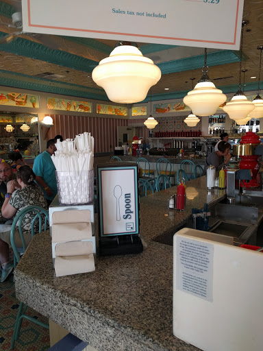 Dessert Shop «Beaches & Cream Soda Shop», reviews and photos, 1800 Epcot Resorts Blvd, Orlando, FL 32830, USA