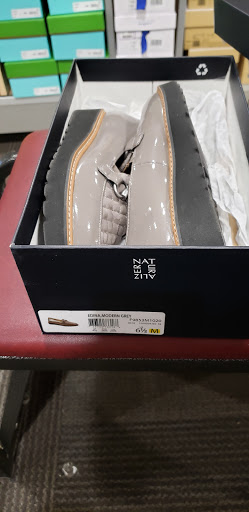 Shoe Store «DSW Designer Shoe Warehouse», reviews and photos, 5518 Leesburg Pike, Falls Church, VA 22041, USA