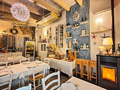 Taverna a Mare Via Athena, 72012 Torre Santa Sabina BR, Italia