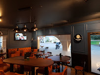 Atmosphère du Restaurant The Village's Pub à Nieul-sur-Mer - n°1