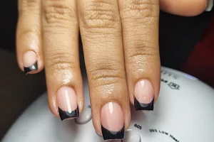 Curvy Nails Spa & Beauty image