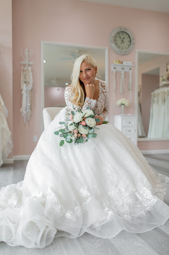 Bridal Shop «Here Comes The Dress», reviews and photos, 850 E 1050 N #101, Chesterton, IN 46304, USA