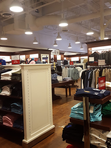 Shopping Mall «Clinton Crossing Premium Outlets», reviews and photos, 20 Killingworth Turnpike, Clinton, CT 06413, USA