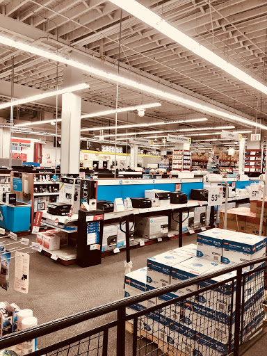 Office Supply Store «Staples», reviews and photos, 209-34 Northern Blvd, Bayside, NY 11361, USA