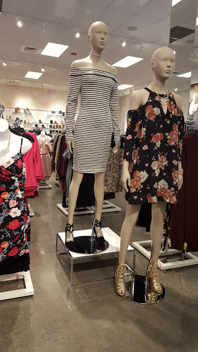 Outlet Mall «Tanger Outlet Savannah», reviews and photos, 200 Tanger Outlet Blvd, Pooler, GA 31322, USA