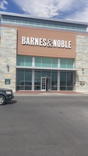 Book Store «Barnes & Noble Booksellers El Paso/Fountains at Farah», reviews and photos, 8889 Gateway Blvd W #120, El Paso, TX 79925, USA
