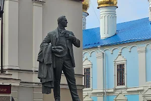 Monument to Fyodor Chaliapin image