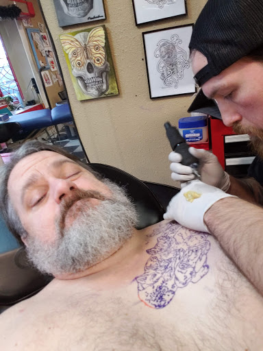 Tattoo Shop «Hot Rod Betties Tattoo», reviews and photos, 940 Edgewater St NW, Salem, OR 97304, USA