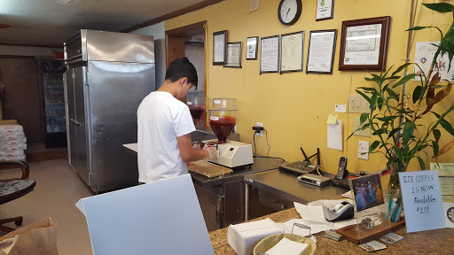 Donut Shop «Lewisburg Donut Shop», reviews and photos, 1523 Mooresville Hwy, Lewisburg, TN 37091, USA