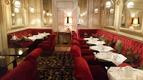 Atmosphère du Restaurant français Le Napoléon à Nîmes - n°10