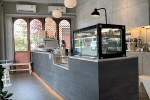 A3Cafe & Specialty Coffee : Talad San Jao image