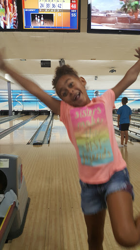 Bowling Alley «Air Lanes Bowling Center», reviews and photos, 4200 Fleur Dr, Des Moines, IA 50321, USA