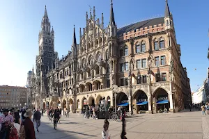 Marienplatz image