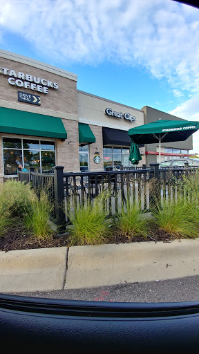 Starbucks, 5537 W Broadway Ave, Minneapolis, MN 55428, USA, 