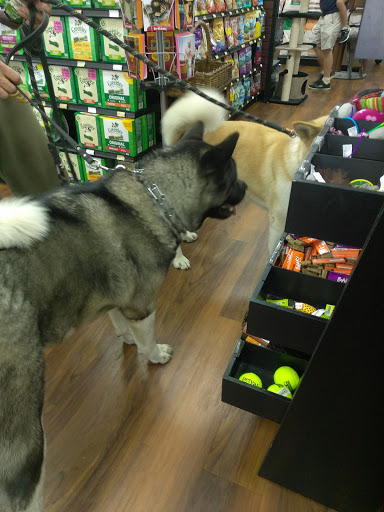 Pet Supply Store «Pet Valu», reviews and photos, 141 Bridgeton Pike, Mullica Hill, NJ 08062, USA