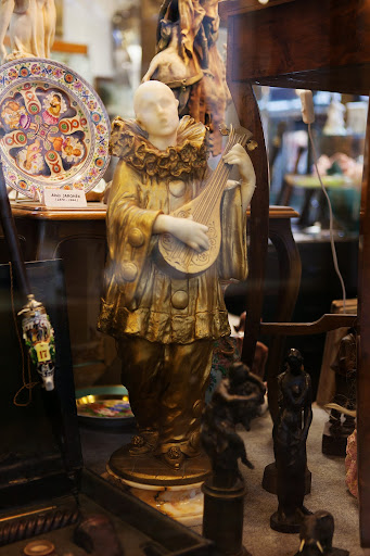 Antiques in Lucerna Ltd.