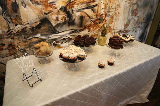 Coffee Shop «Red Dessert Dive», reviews and photos, 1045 Studewood St, Houston, TX 77008, USA