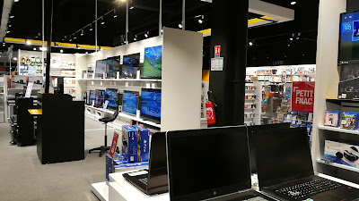 Computer accessories shop near me