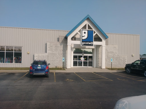 Thrift Store «Goodwill», reviews and photos