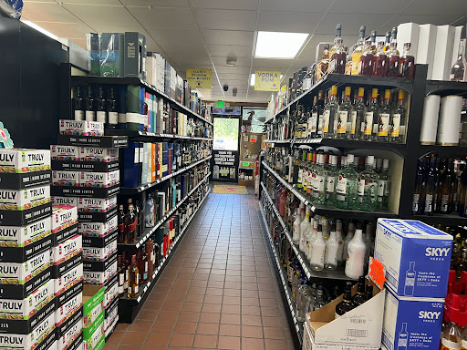 Quaker Lane Wine & Spirits