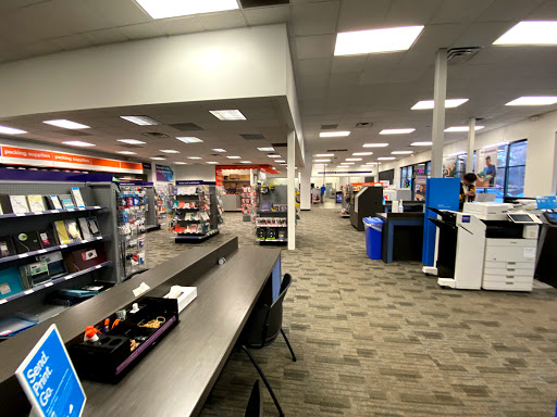 Print Shop «FedEx Office Print & Ship Center», reviews and photos, 10236 W Broad St, Glen Allen, VA 23060, USA