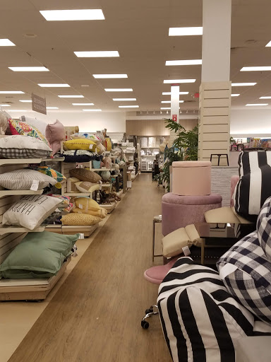 Department Store «Marshalls & HomeGoods», reviews and photos, 91 Point Judith Rd #10, Narragansett, RI 02882, USA