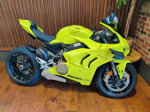 Motorcycle Dealer «Indian Motorcycle of Scottsdale», reviews and photos, 8420 E Butherus Dr, Scottsdale, AZ 85260, USA