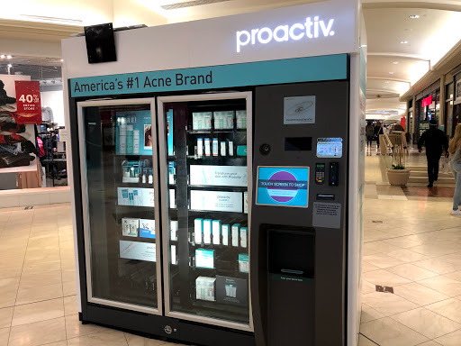 Shopping Mall «Oakdale Mall», reviews and photos, Harry L Dr #601-635, Johnson City, NY 13790, USA