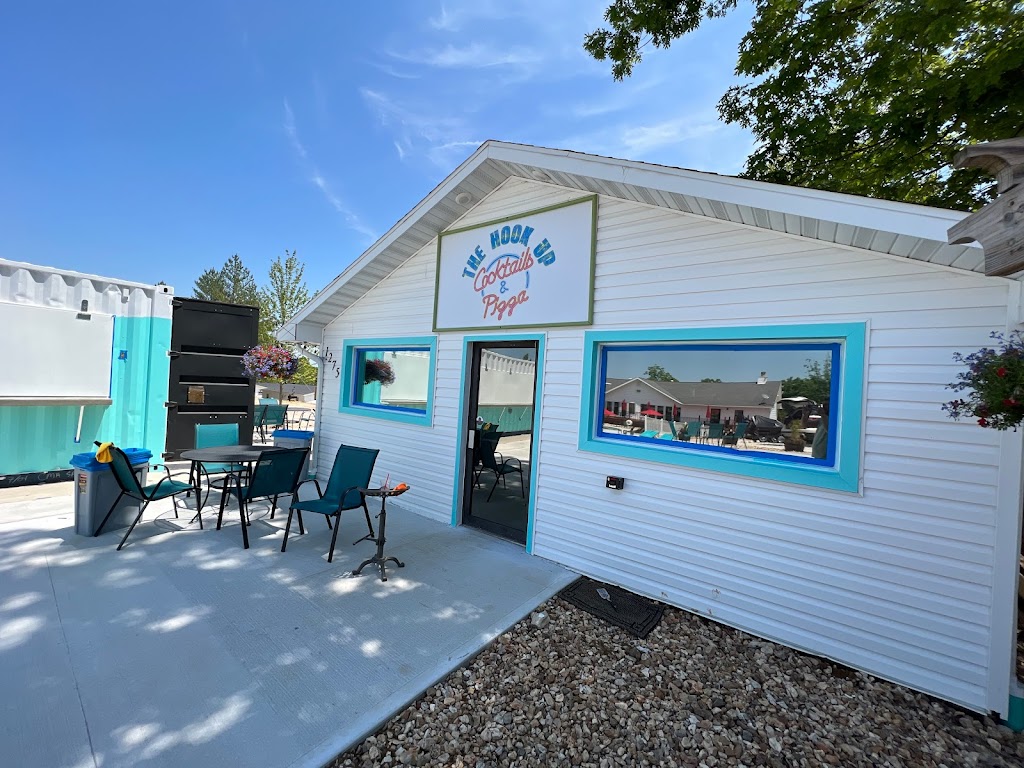 The Hook Up- Cocktails & Pizza 65020