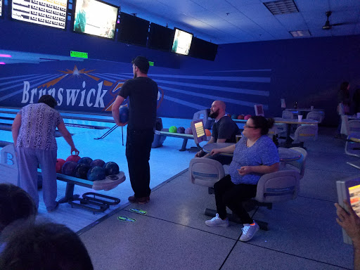 Bowling Alley «Brunswick Zone Chesterfield Lanes», reviews and photos, 176 Four Seasons Shopping Center, Chesterfield, MO 63017, USA
