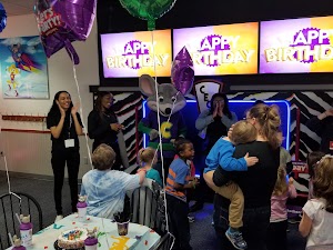 Chuck E. Cheese - photo 13